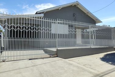 Casa &agrave; venda - 150m&sup2; - Centro