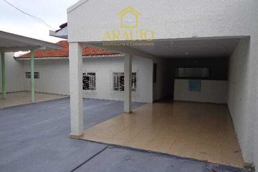 Casa para alugar - 380m&sup2; - Zona I