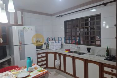 Sobrado &agrave; venda - 197m&sup2; - Zona Armazem