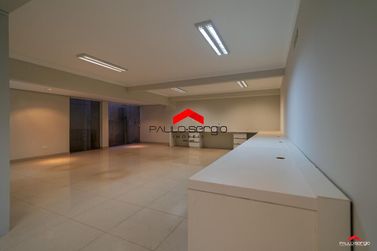 Sala Comercial &agrave; venda - 241m&sup2; - Zona I