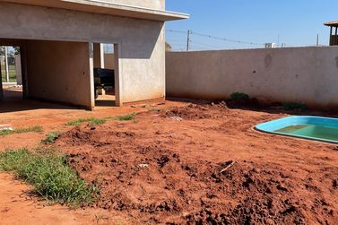 Casa &agrave; venda - 200m&sup2; - Porto Camargo