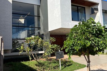 Sobrado &agrave; venda - 243m&sup2; - Condom&iacute;nio Paysage Essenza
