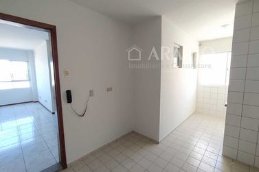 Apartamento &agrave; venda - 76m&sup2; - Zona II