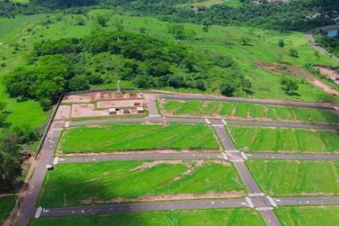 Terreno &agrave; venda - 216m&sup2; - Condom&iacute;nio Mont Sion