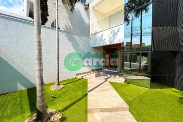 Casa &agrave; venda - 400m&sup2; - Zona II