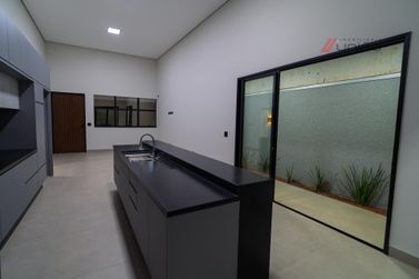 Casa &agrave; venda - 152m&sup2; - Condominio Essenza