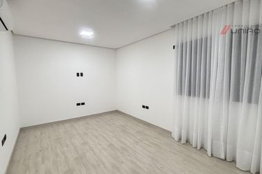 Casa &agrave; venda - 250m&sup2; - Residencial Royal Garden