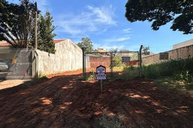 Terreno &agrave; venda - 285m&sup2; - Zona VII