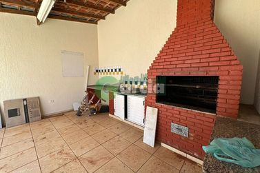 Sobrado para alugar - Zona II