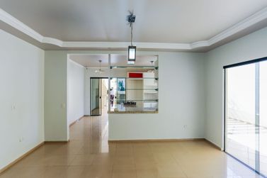 Sobrado &agrave; venda - 280m&sup2; - Zona II