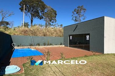 Ch&aacute;cara &agrave; venda - 2000m&sup2; - PR - 580