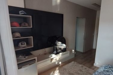 Casa &agrave; venda - 250m&sup2; - Parque Alto da Paran&aacute;