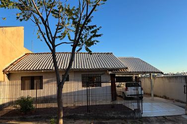 Casa &agrave; venda - 120m&sup2; - Pq Bandeirantes