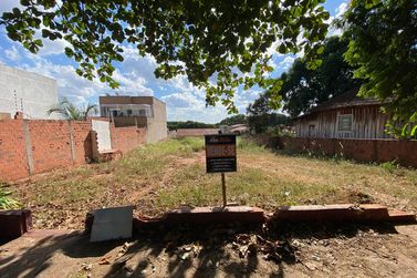 Terreno &agrave; venda - 525m&sup2; - Zona VI
