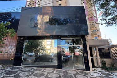 Sal&atilde;o Comercial para alugar - 172m&sup2; - Zona I
