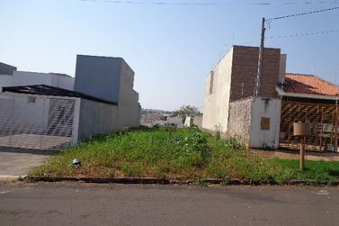Terreno &agrave; venda - 154m&sup2; - Jardim Caravelle