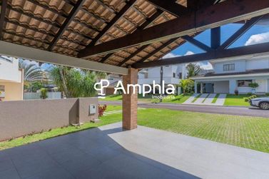 Casa &agrave; venda - 266m&sup2; - Regi&atilde;o do Lago