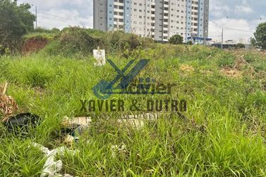 Terreno &agrave; venda - 210m&sup2; - JD. Pradopolis