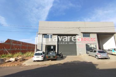 Sal&atilde;o Comercial para alugar - Zona VII