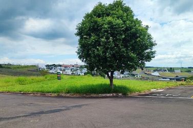 Terreno &agrave; venda - 302m&sup2; - Parque Residencial Metropolitano