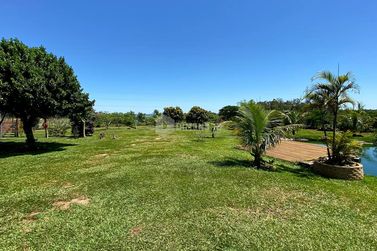 Ch&aacute;cara &agrave; venda - 160m&sup2; - Jardim Pac&iacute;fico