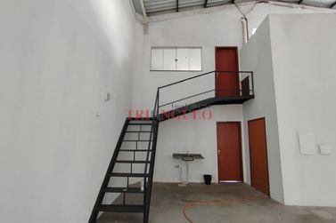 Sal&atilde;o Comercial para alugar - 214m&sup2; - JARDIM IMIGRANTES