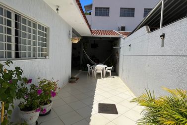 Sobrado &agrave; venda - 188m&sup2; - ZONA 2-A