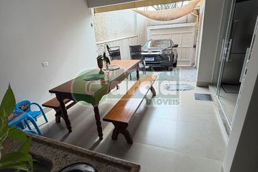 Casa &agrave; venda - 200m&sup2; - Zona I