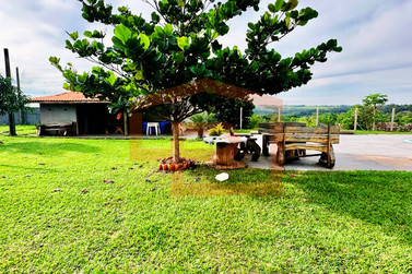 Ch&aacute;cara &agrave; venda - 4000m&sup2; - &Aacute;rea Rural