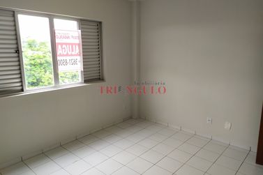 Apartamento &agrave; venda - 68m&sup2; - ZONA III