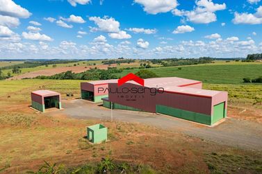 Ch&aacute;cara &agrave; venda - Rodovia 482