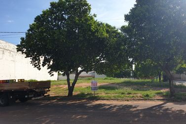Terreno &agrave; venda - 411m&sup2; - Alto da Paran&aacute;