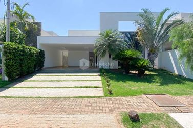 Casa &agrave; venda - 219m&sup2; - Condom&iacute;nio Portal das &Aacute;guas