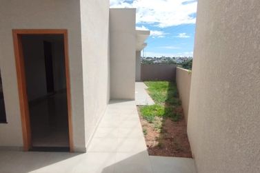 Casa &agrave; venda - 132m&sup2; - Jardim Azal&eacute;ia