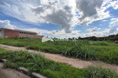 Terreno &agrave; venda - 427m&sup2; - JARDIM COOPAGRO
