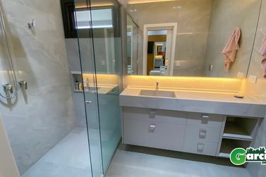 Casa &agrave; venda - 261m&sup2; - -