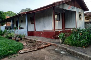 Casa &agrave; venda - 90m&sup2; - Zona VI