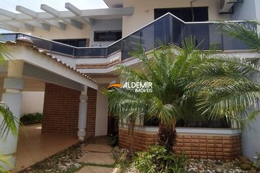 Sobrado &agrave; venda - 289m&sup2; - Zona Armaz&eacute;m