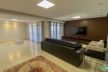 Apartamento &agrave; venda - 269m&sup2; - Zona III