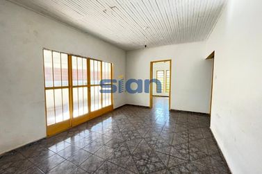 Casa &agrave; venda - 490m&sup2; - Zona VII