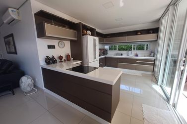 Casa &agrave; venda - 265m&sup2; - Zona III