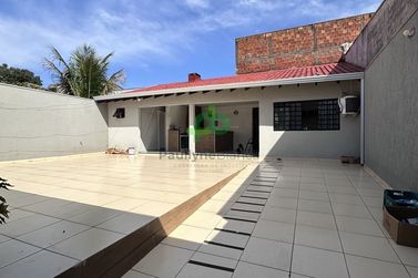 Casa &agrave; venda - 155m&sup2; - Parque Tarum&atilde;