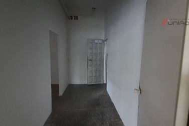 Sal&atilde;o Comercial para alugar - 90m&sup2; - Zona Armazem