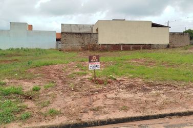 Terreno &agrave; venda - 125m&sup2; - Jardim Janina II