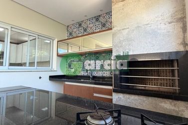 Casa &agrave; venda - 242m&sup2; - ZONA II