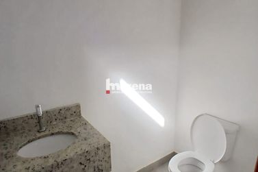 Sal&atilde;o Comercial para alugar - 70m&sup2; - Zona V