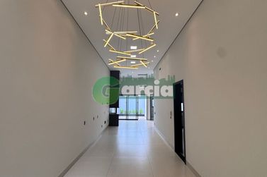 Casa &agrave; venda - 181m&sup2; - ZONA II