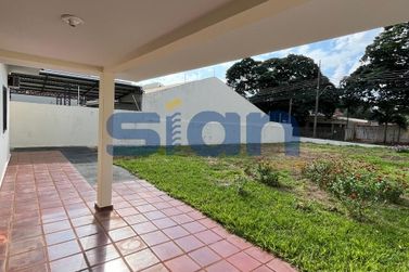 Casa para alugar - 100m&sup2; - 