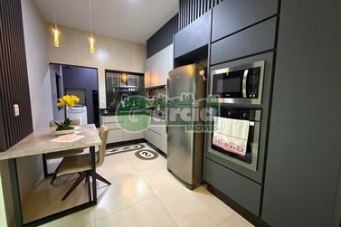 Casa &agrave; venda - 105m&sup2; - Portugu&ecirc;s