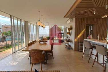 Casa &agrave; venda - 688m&sup2; - Condom&iacute;nio Residencial Soleil